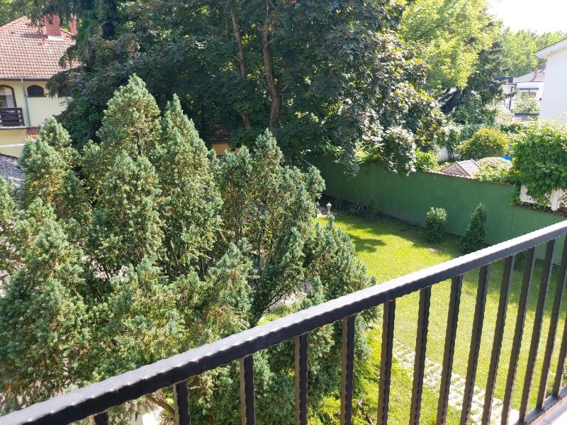 Superior Apartment image 3