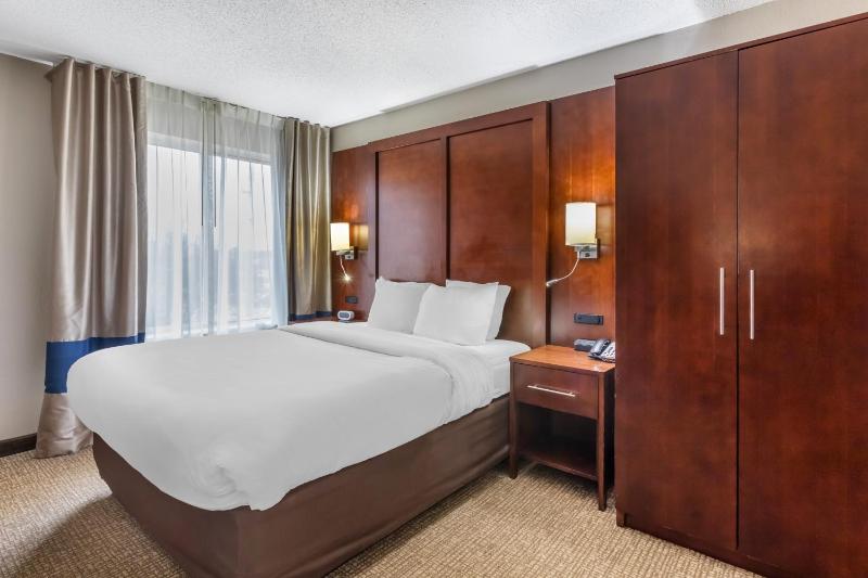 Superior Queen Room - Non-Smoking image 1