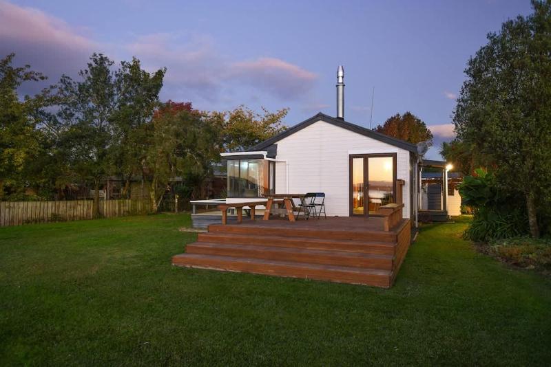 Cooper's Lakeside Cabin - image 6