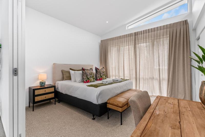 Riverside Oasis - Taupo - image 21