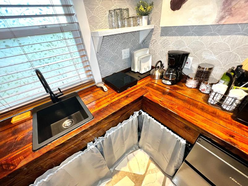 One-Bedroom House image 3