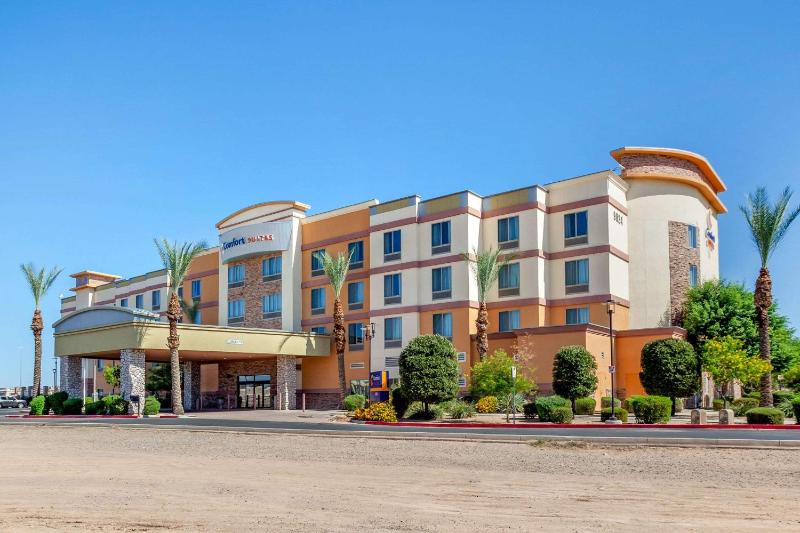 Comfort Suites Glendale State Farm Stadium Area - image 1