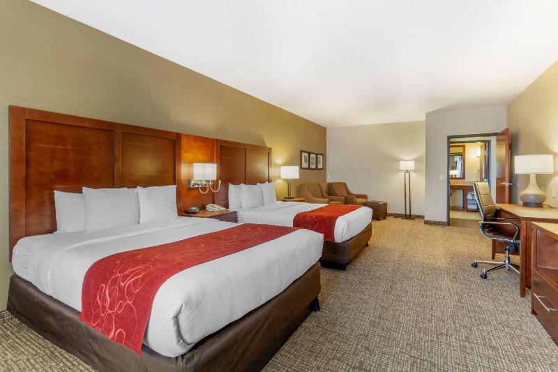 Comfort Suites Glendale State Farm Stadium Area - image 31