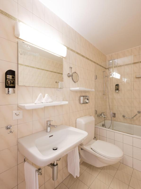 Triple Room image 2