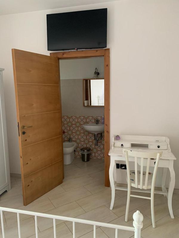 Double Room with Terrace image 4