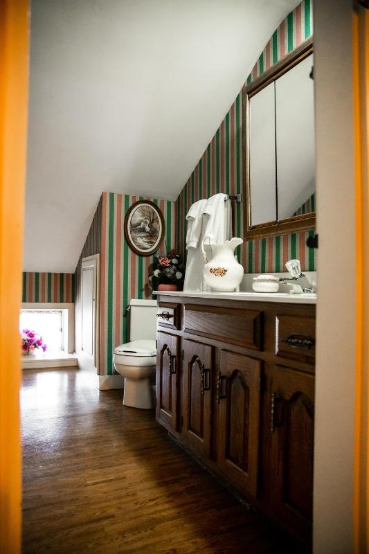 Double Room with Private Bathroom image 4