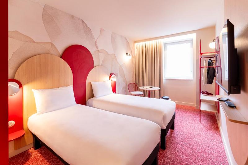 Twin Room - Disability Access image 1