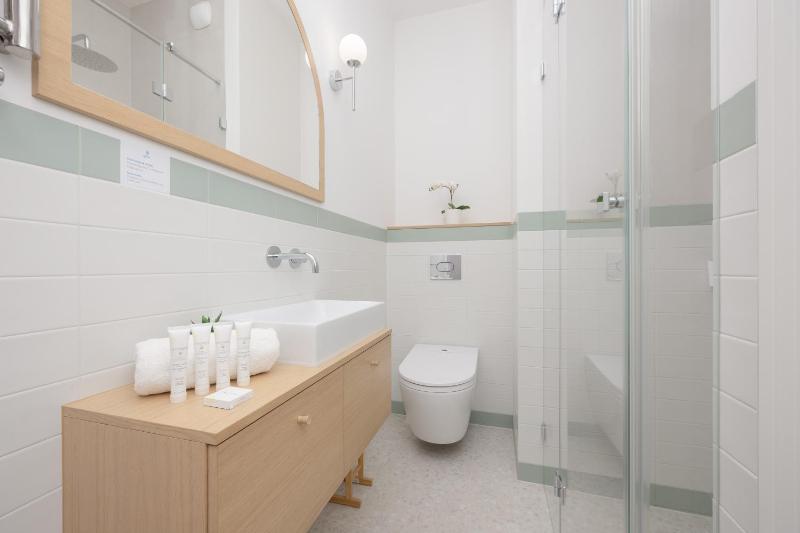 LUX Pastel Oasis Family Apartment with Parking & Gym by Renters Prestige - image 8