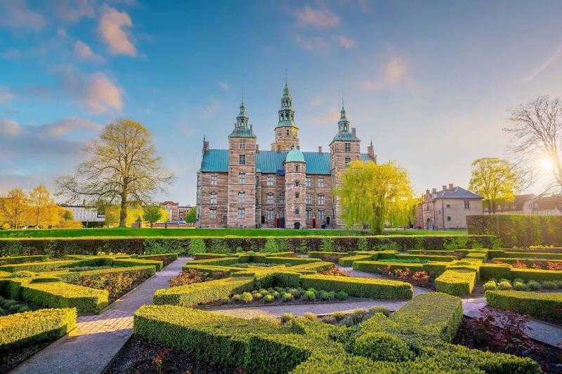 Copenhagen Collection King's Garden Stay - image 10