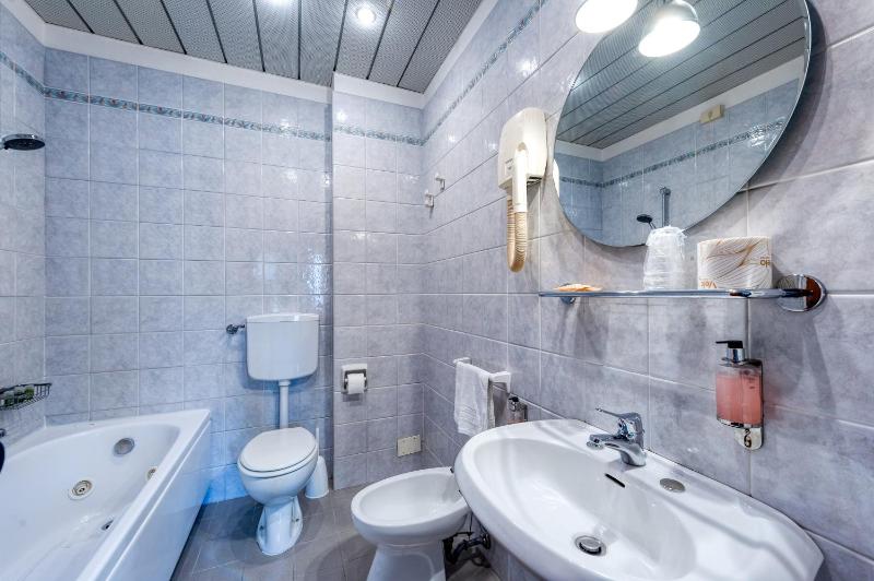 Suite image 3