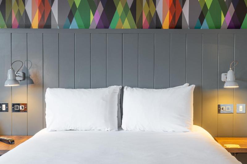 Double Room image 4