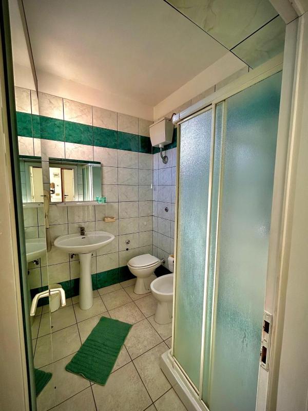 Quadruple Room image 3