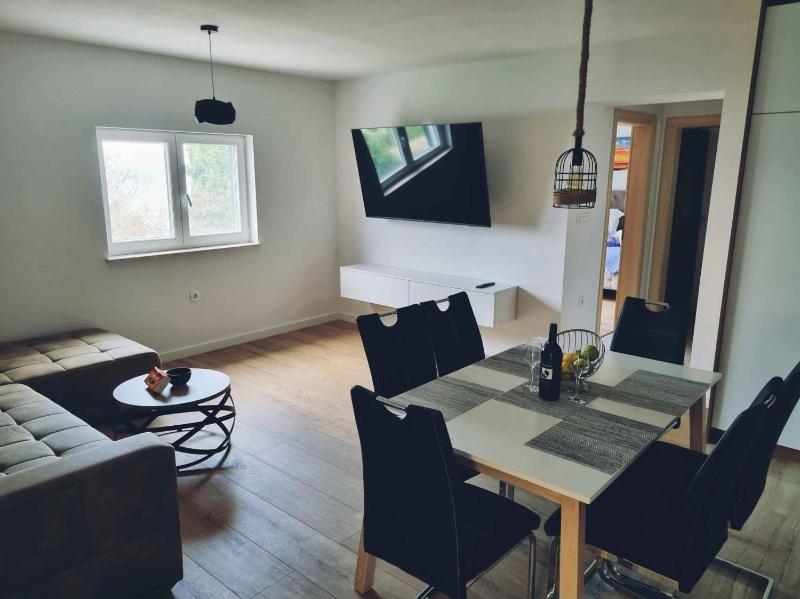 Apartment Kuman - image 12
