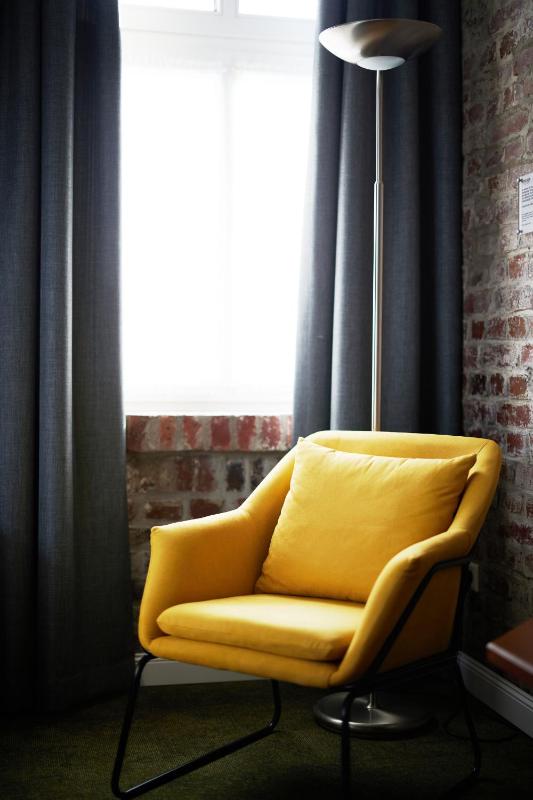 Classic Double Room image 2