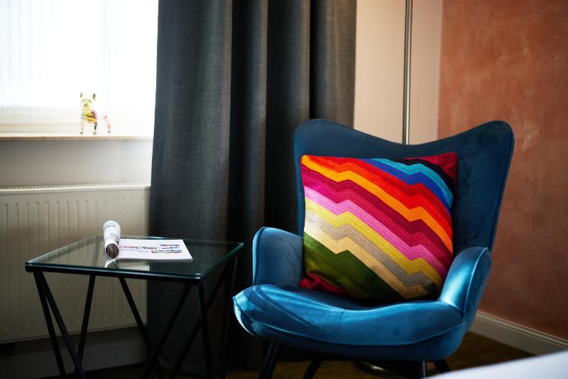 Classic Double Room image 4