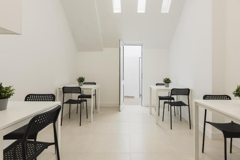City Rooms Guest House by HD - image 46