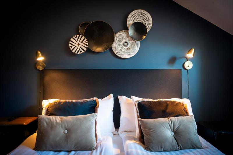 Double Room image 4