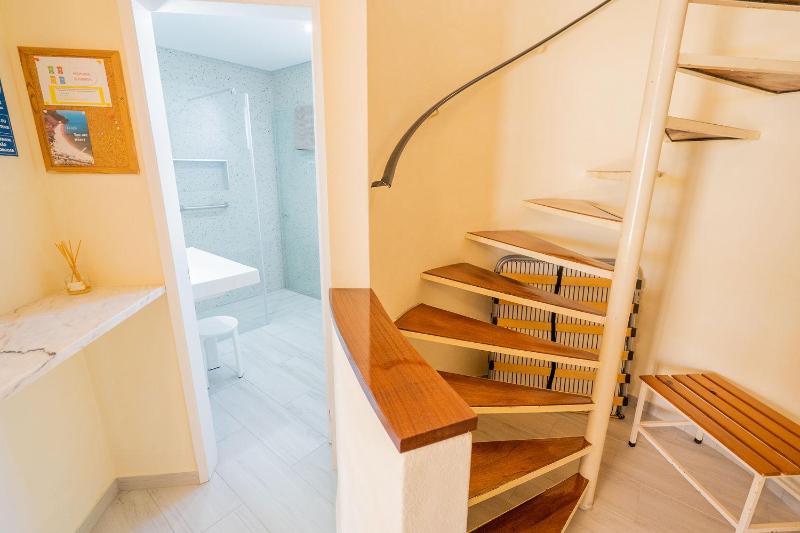 One-Bedroom Apartment with Sea View image 3