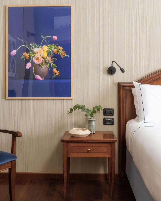 Superior Queen Room image 3