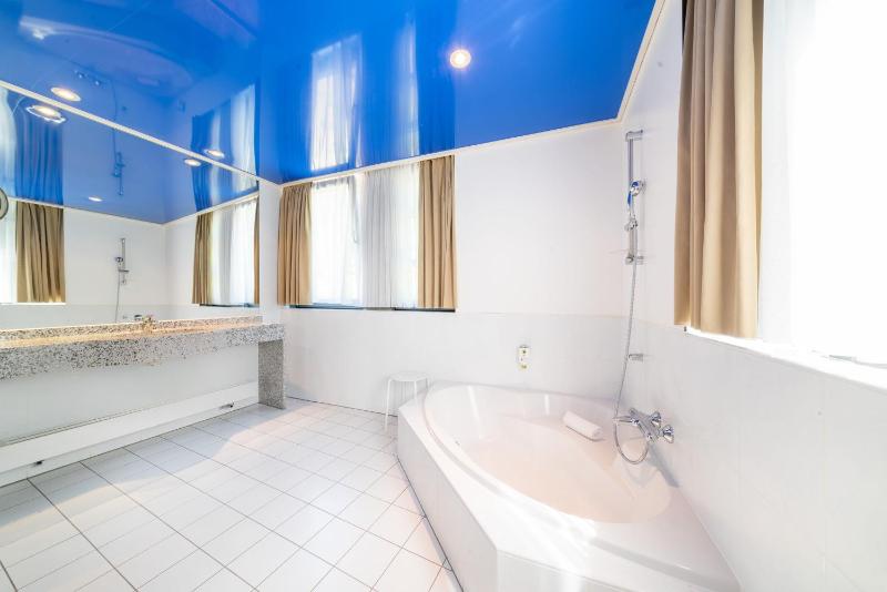 Junior Suite image 1