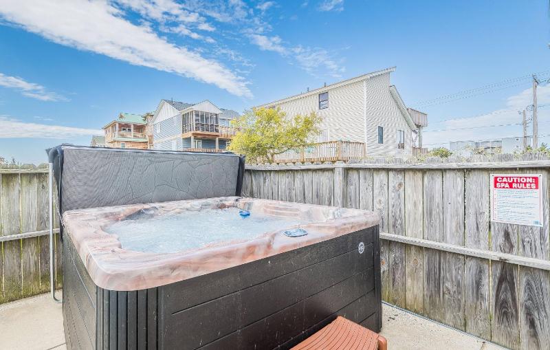 Boss's Playhouse - KDH MP 7.5 330 Yds to Beach Pool Hot Tub Pets OK Flex Stays - image 12