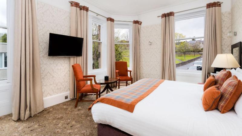 King Room image 3