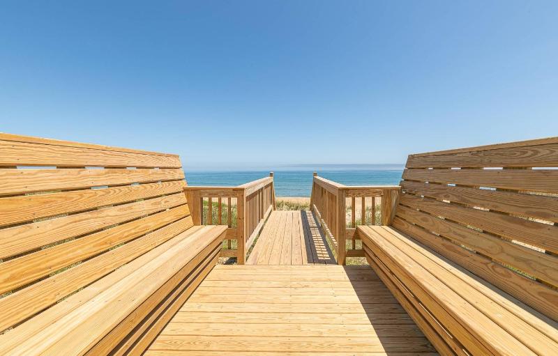 The Sweet Spot - KDH MP 7.5 Oceanfront Ocean View Pool Hot Tub Pets OK Flex Stays - image 4