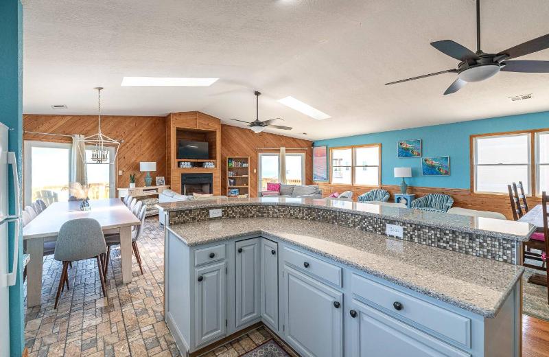 The Sweet Spot - KDH MP 7.5 Oceanfront Ocean View Pool Hot Tub Pets OK Flex Stays - image 37