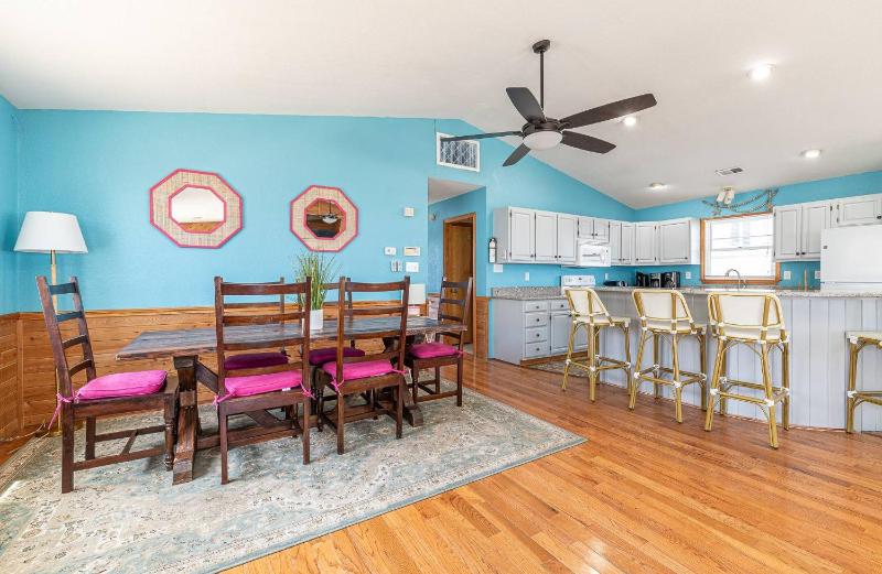 The Sweet Spot - KDH MP 7.5 Oceanfront Ocean View Pool Hot Tub Pets OK Flex Stays - image 25