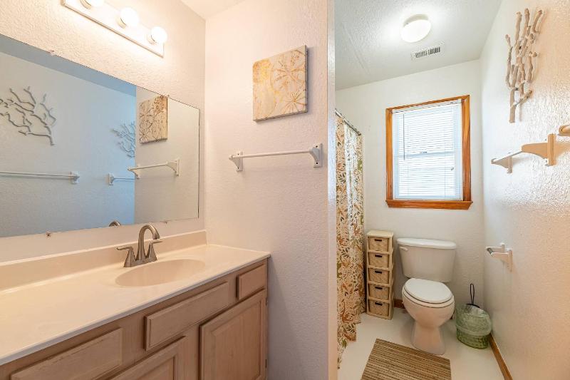 The Sweet Spot - KDH MP 7.5 Oceanfront Ocean View Pool Hot Tub Pets OK Flex Stays - image 32