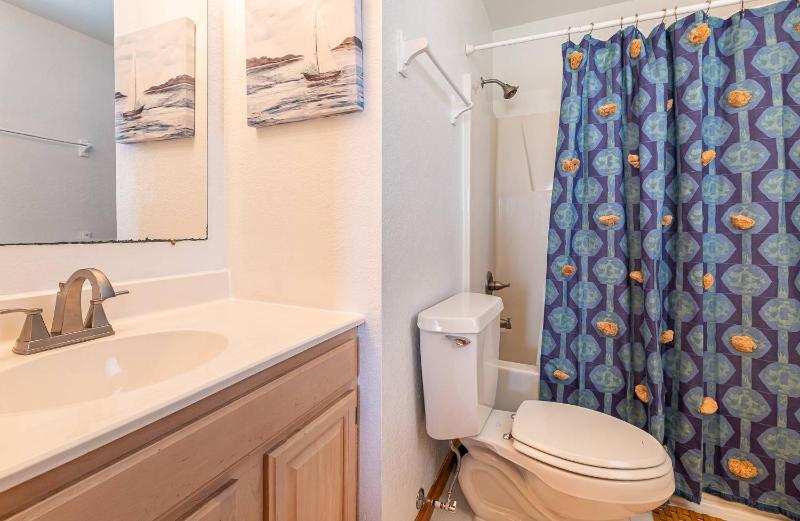 The Sweet Spot - KDH MP 7.5 Oceanfront Ocean View Pool Hot Tub Pets OK Flex Stays - image 36