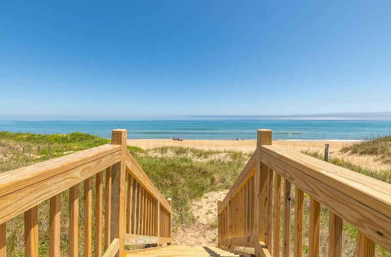 The Sweet Spot - KDH MP 7.5 Oceanfront Ocean View Pool Hot Tub Pets OK Flex Stays - image 9