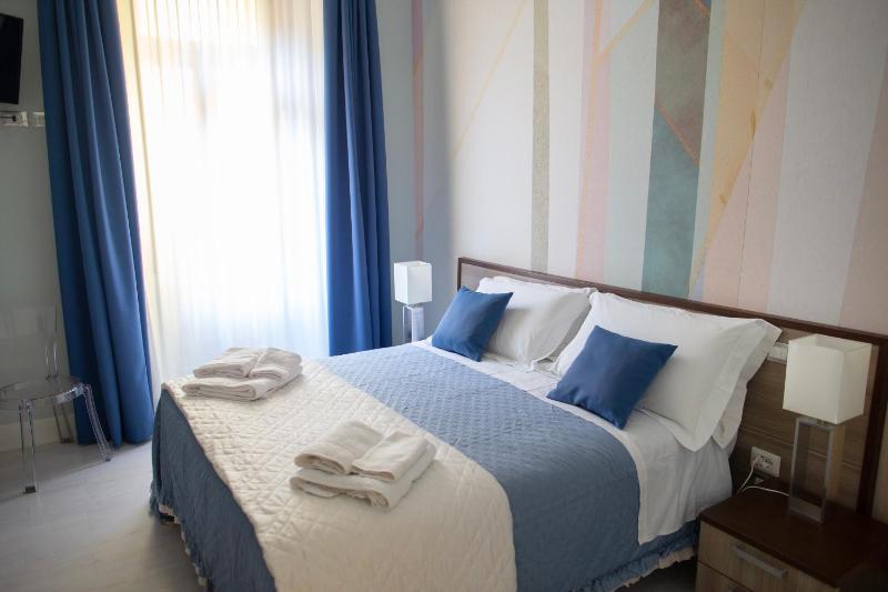 Executive Suite image 4