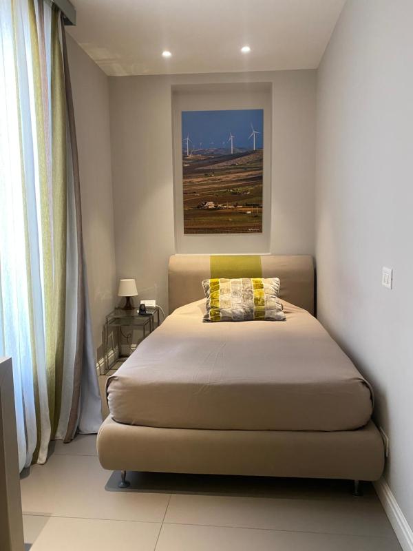 Studio Apartment (1 Adult) image 3