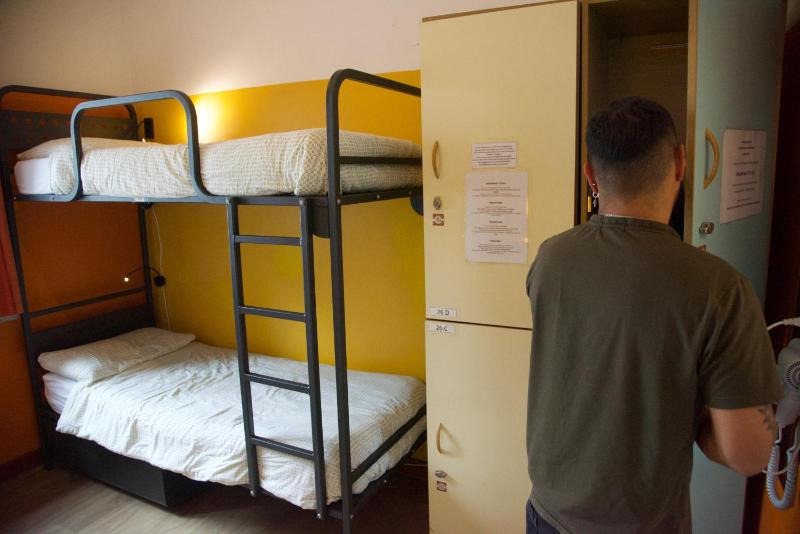 Bed in 4-Bed Dormitory Room with Private Bathroom image 3