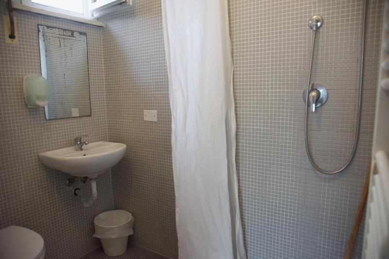 Single Room with Private Bathroom image 4