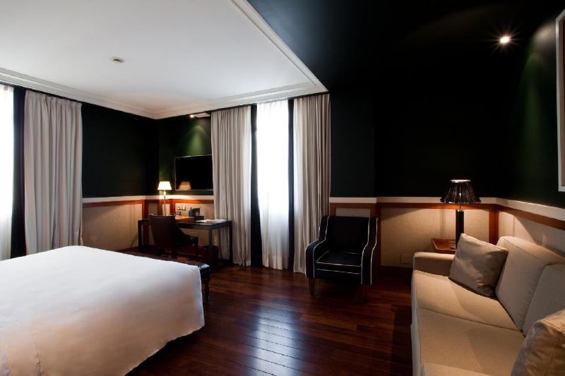 Privilege Double or Twin Room image 2