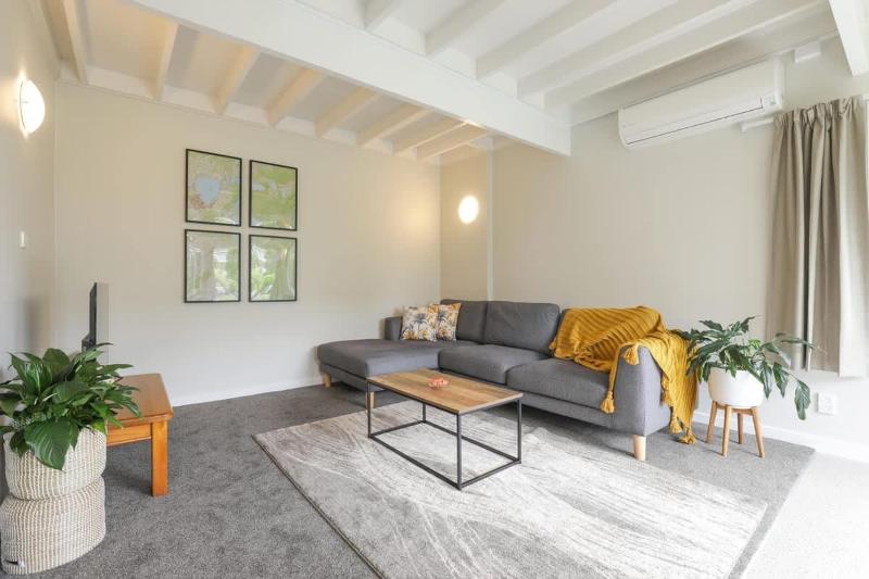 Papawai Townhouse 11 - image 7