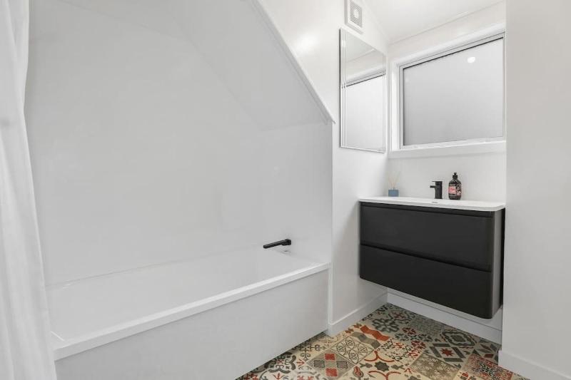 Papawai Townhouse 11 - image 6