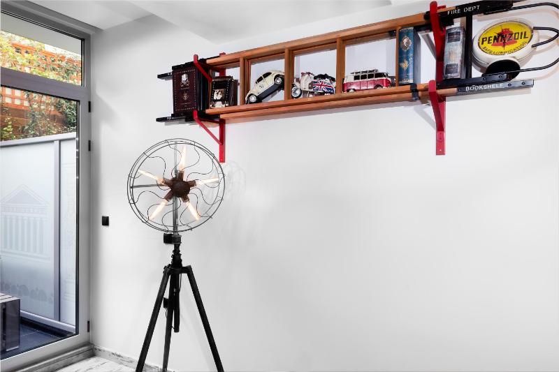 Junior Suite with City View image 2