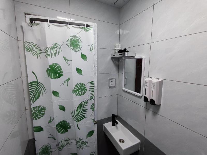 Shenzhen Three Cats Youth Hostel Luohu Port Branch - image 46