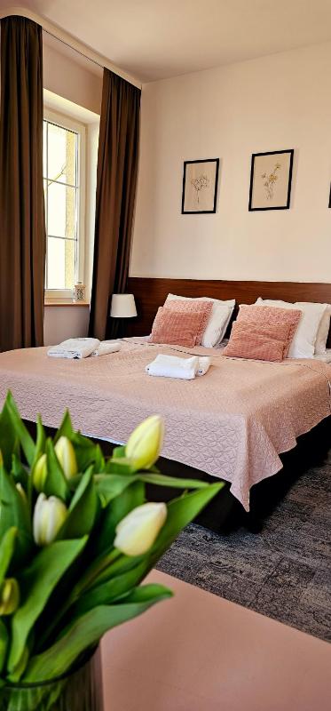 Double Room image 1