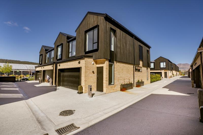 Explorers Rest - Wanaka Holiday Home - image 13