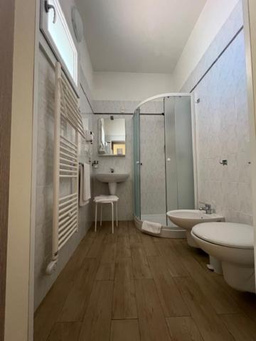Single Room with Private Bathroom image 3