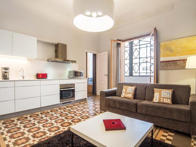 Two-Bedroom Apartment- Rambla Catalunya image 1