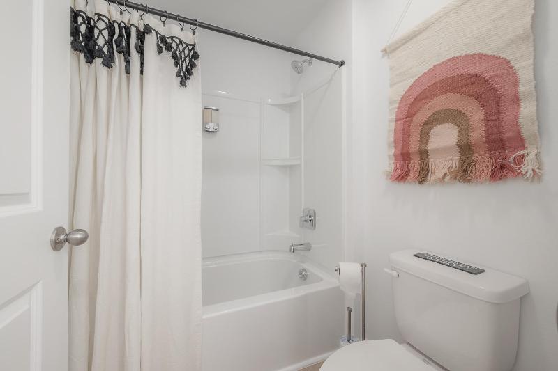 2405 E 19th Ave - image 44