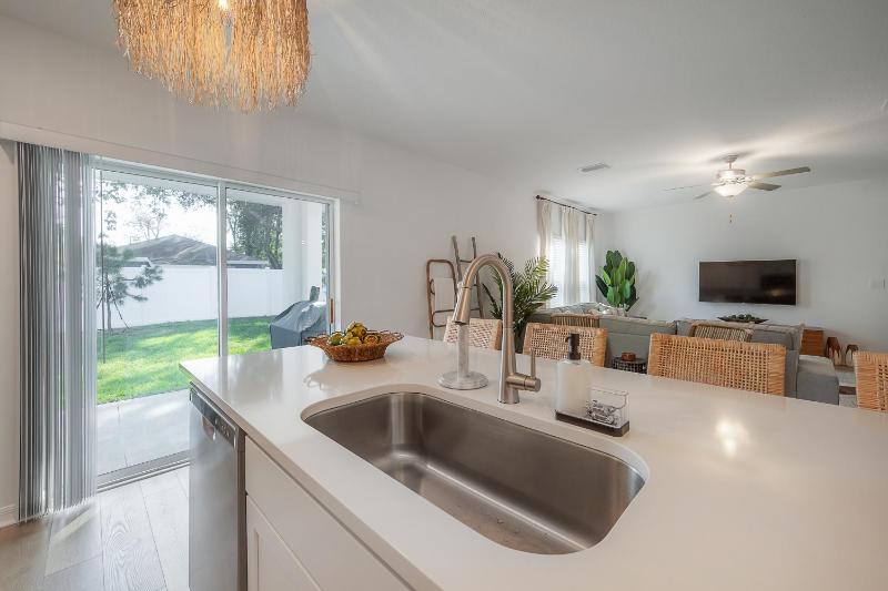2405 E 19th Ave - image 7