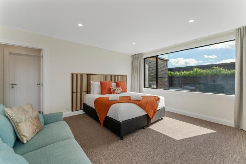 Botanical Oasis - Taupo - image 35