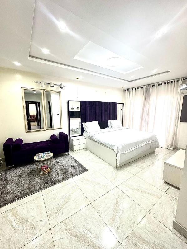 Travelmayte 3Bed Shortlet Ikate - image 4
