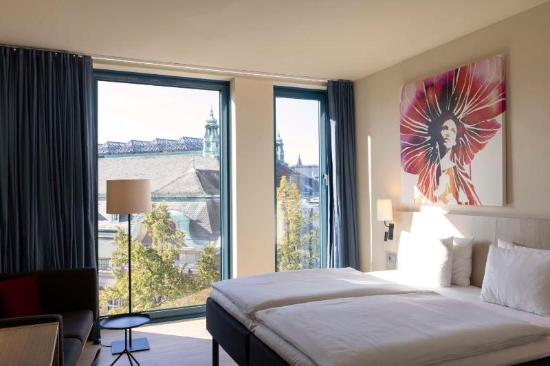 Standard Double or Twin Room image 1